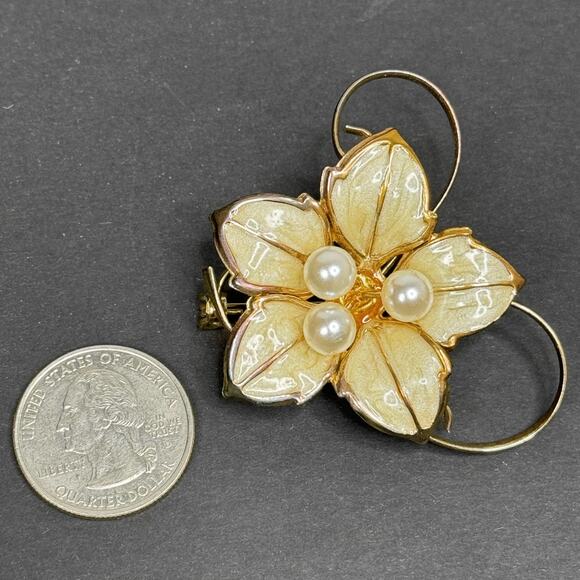 Vintage Enamel Flower Faux Pearl Gold Tone Brooch Pin - Picture 5 of 5